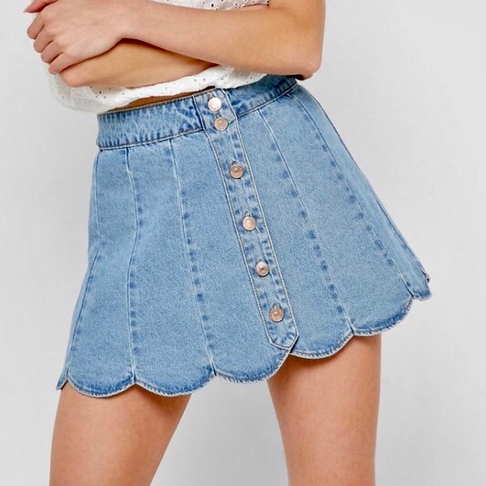 FOREVER 21 JEANS ESCALLOPED SKIRT SIZE M